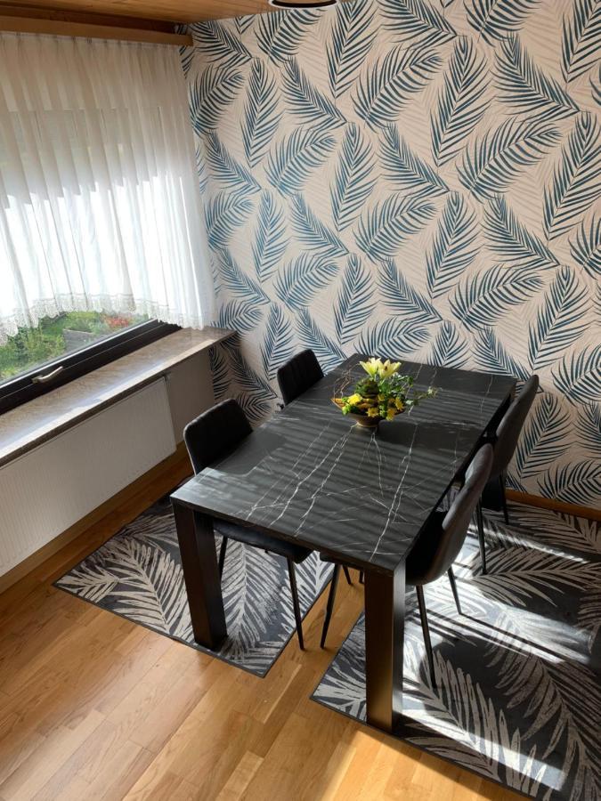 Haus Nummer Vier Neunkirchen  Exteriör bild