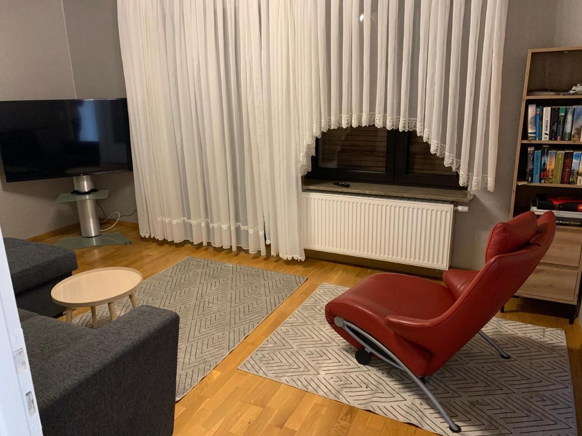 Haus Nummer Vier Neunkirchen  Exteriör bild
